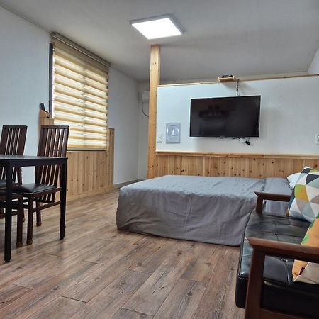 Jeju Soroan Pension 西归浦市 外观 照片