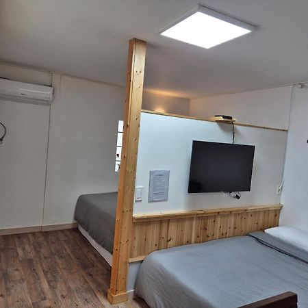 Jeju Soroan Pension 西归浦市 外观 照片