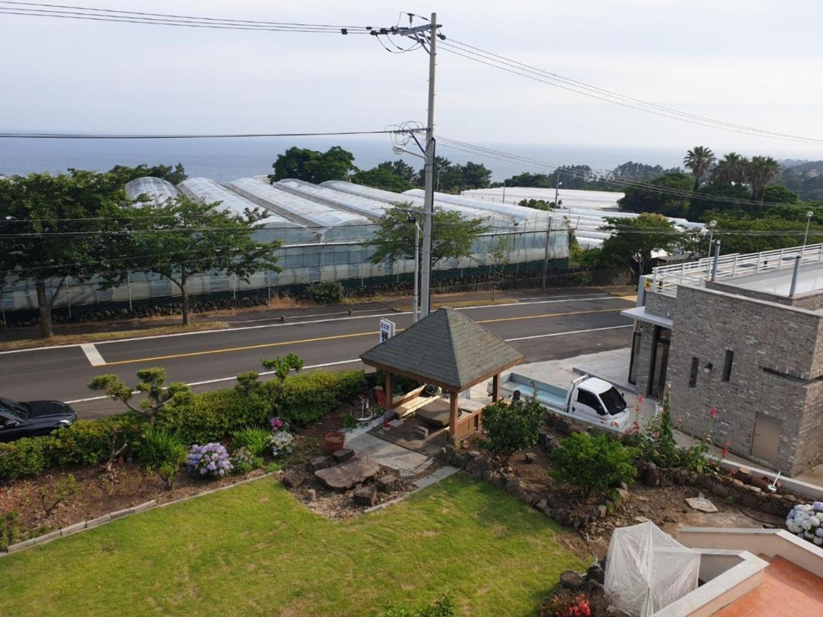 Jeju Soroan Pension 西归浦市 外观 照片