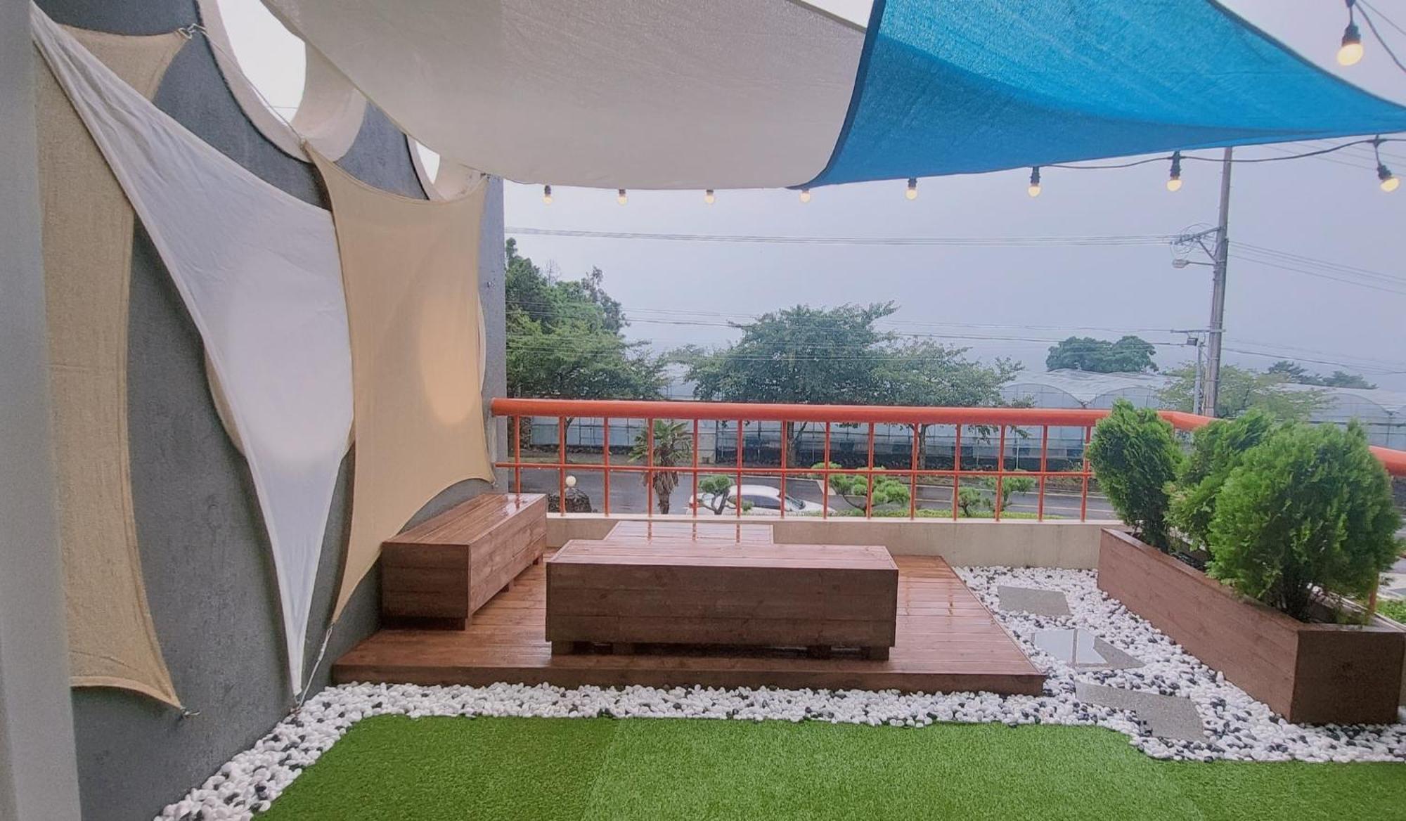 Jeju Soroan Pension 西归浦市 外观 照片